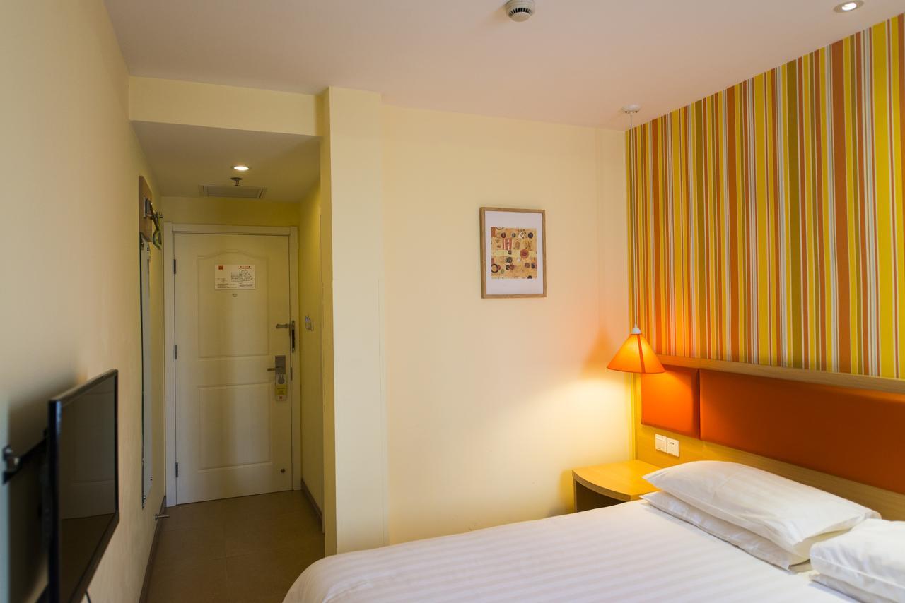 Home Inn Changchun Dajing Road Ouya Outlets Bagian luar foto