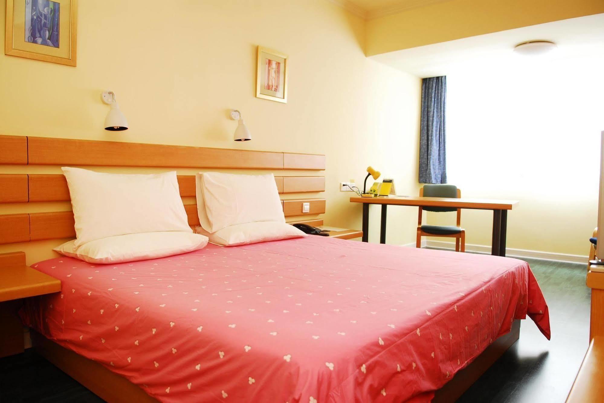 Home Inn Changchun Dajing Road Ouya Outlets Bagian luar foto